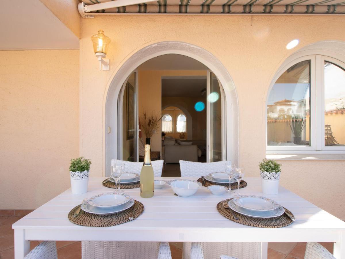 Holiday Home Bonica By Interhome エンプリアブラバ エクステリア 写真